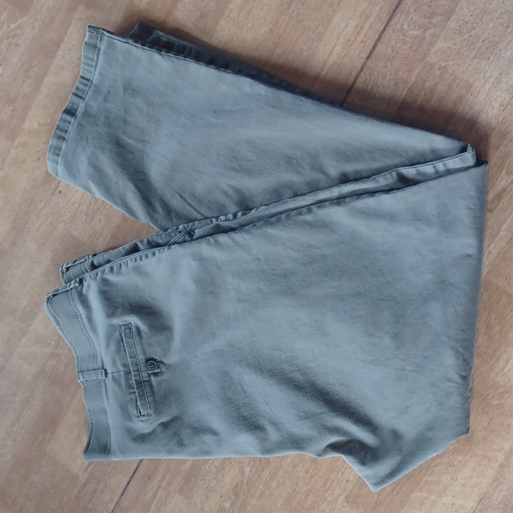 Lee extreme comfort pants size 44x 32